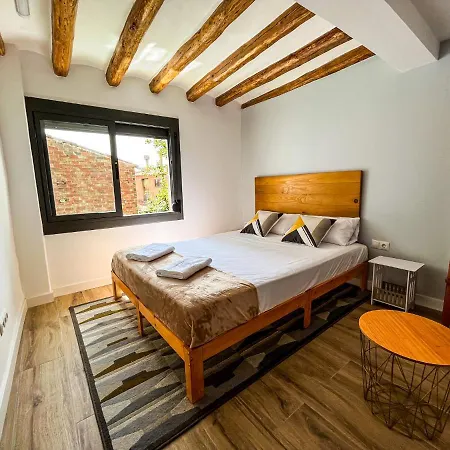 Casa Yama - Renovated House In The Center Of Berga Villa Buitenkant foto
